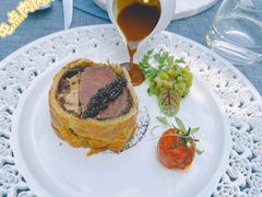 惠灵顿牛排-弦月窗LUNETTE BY AMANDA(复兴路店)