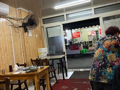 大堂-无名氏宵夜小摊(祝家三姐妹馄饨店)