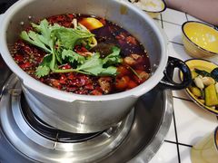 -晓彭肥肠鸡·泡椒鸡火锅(水木天地店)