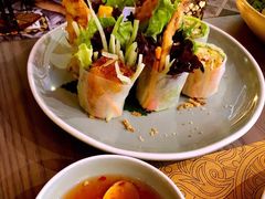 牛油果软壳蟹米纸卷-CHINCHIN 青青·泰国料理(万象食家店)