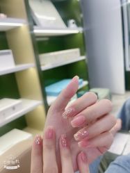 -睫毛弯弯·美甲美睫