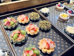 -雍容荟帝王蟹活龙虾展台自助(IFS黑金店)
