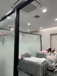 -苗方清颜专业祛痘·皮肤管理
