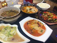 -醉美云南·云南菜主题餐厅(昆明站北京路双龙商场店)