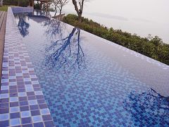 山顶的泳池-天目湖涵田度假村