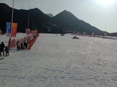 -荣盛康旅野三坡滑雪场