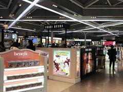 -日上免税店(三径路t3店)