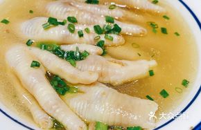 Salted Pork Ribs with Chicken Feet