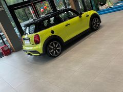 -上海普陀宝诚MINI4S店(红柳路店)
