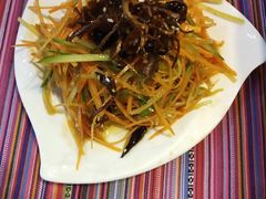 -香巴拉云南餐厅(华莱坞店)