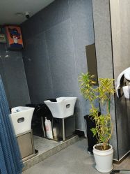 -艺格造型染发烫发