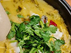 砂锅酸菜鱼-遇见小面(江湾阳光天地店)