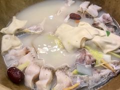-滇香肴·云南菜蒸汽石锅鱼(云南北路店)