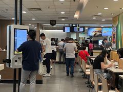 -麦当劳(轻轨曹杨路店)