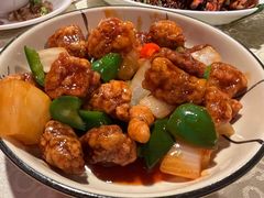 鲜果咕噜肉-喜记避风塘炒辣蟹(旗舰店)