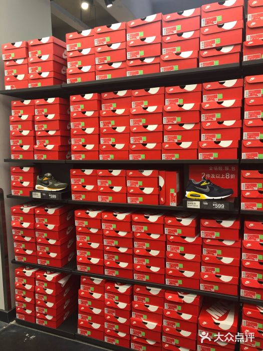 NIKE上海青浦优选体验店图片