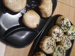 -小杨生煎(金山百联购物中心3楼店)