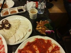 -韩宫宴炭火烤肉(中商世界里店)