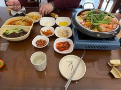 -贵宾庄炸酱面·韩式料理(高区店)