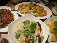 泰式凤梨炒饭-瓦城泰国料理(芮欧百货店)