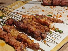 -街角等你.大连海鲜烧烤.经典铁板海鲜串(西安路店)