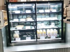 面包甜点陈列柜-喜茶(深圳丰盛町店)