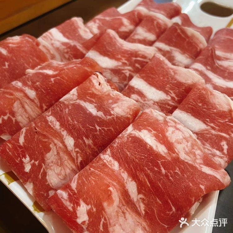 下锅几十秒，蘸麻酱，北方吃法，真的很爽 「羊肉串」