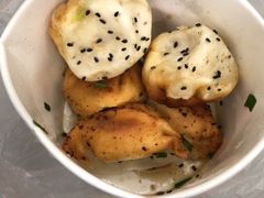 -香山胡记吴江路生煎(灵山路店)