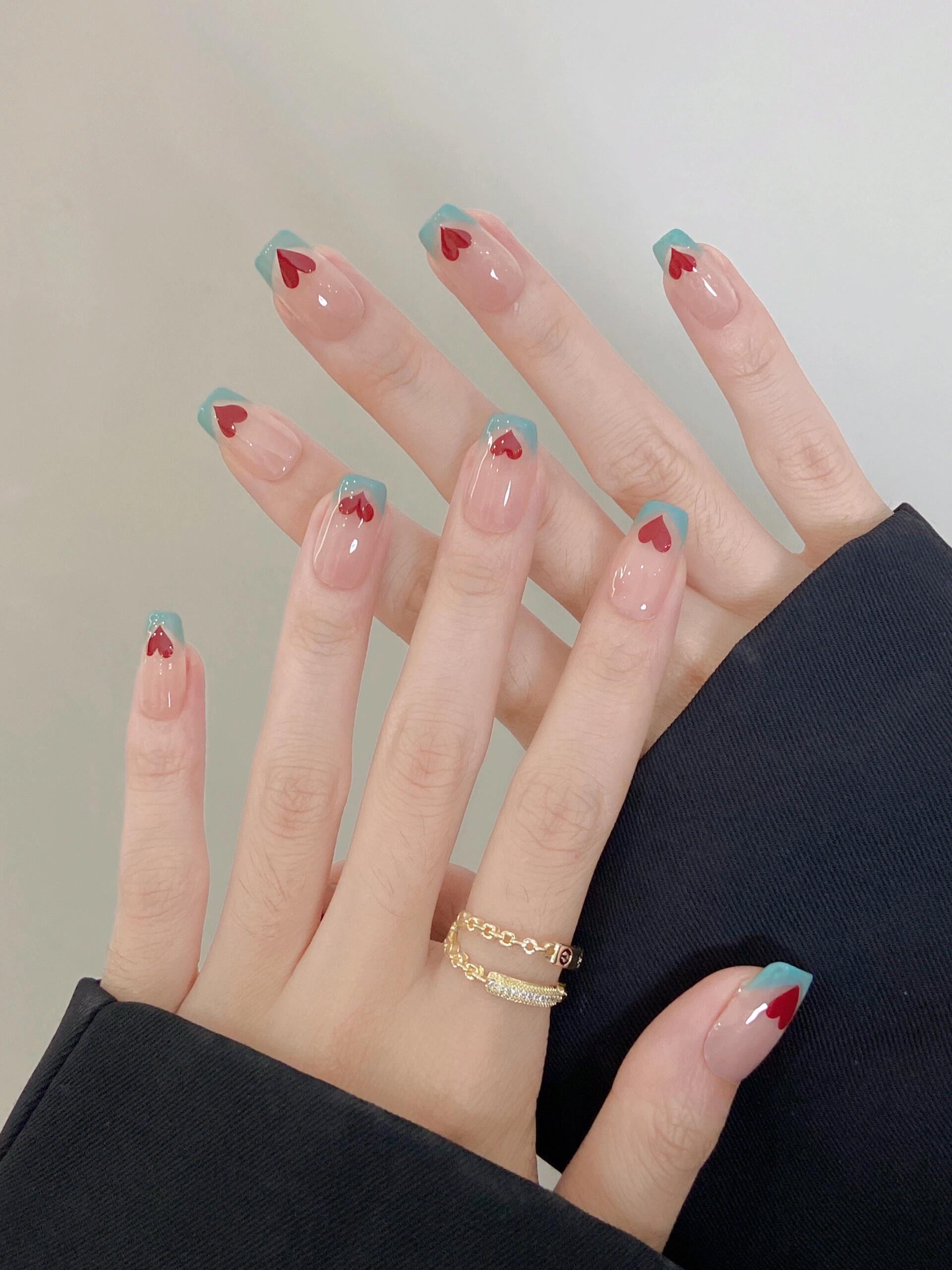 纯欲爱心法式美甲💅