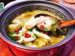 -周鱼小馆石锅酸菜鱼(活力汇店)