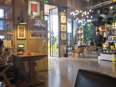 大堂-奇醜的猴子咖啡(财信广场店)