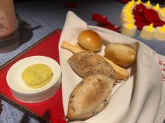 -弦月窗LUNETTE BY AMANDA(复兴路店)