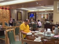-广州中心皇冠假日酒店·百粤楼
