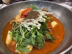 -喇喇排骨火锅·传统韩式脊骨汤(望京西园总店)