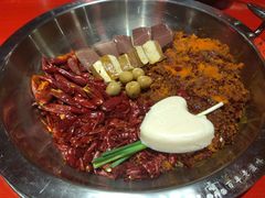 -谭鸭血老火锅(漳州路店)