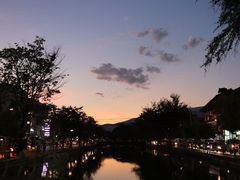 -周日夜市
