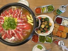 -WOW LUCKY创意韩料(龙阳广场店)
