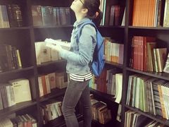 -钟书阁(松江泰晤士小镇店)