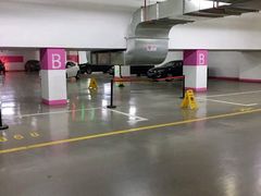 -新世界新丸中心-地下停车场