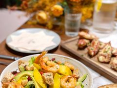 柠檬汁拌扒鲜虾牛油果沙拉-G+KITCHEN(龙湖狮山天街店)