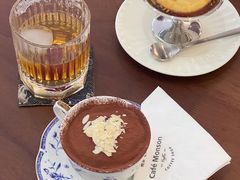 -Café Monson