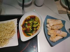 -黄记煌三汁焖锅(新佳丽江汉路店)