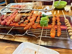 -哈尔滨小酒馆·鲜肉现穿自助烧烤(康新花园店)