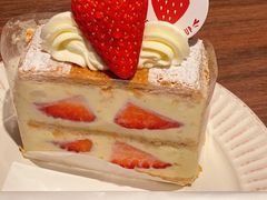 拿破仑草莓-KNOTKNOT珞珞·日式甜品(K11店)