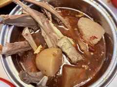 -毛辣果·贵州红酸汤牛肉火锅(西单店)