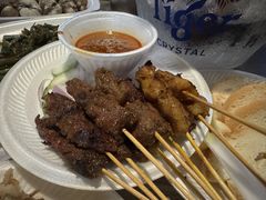 -东海岸人工湖美食村