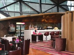 -上海滴水湖皇冠假日酒店