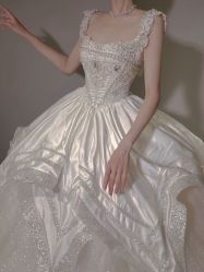 -Lady  Jane高端婚纱礼服馆