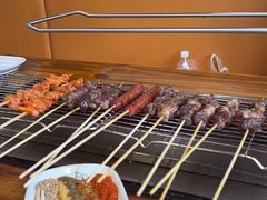 -哈尔滨小酒馆·鲜肉现穿自助烧烤(康新花园店)