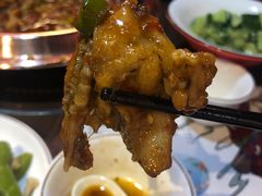 -虾弄弄海派小龙虾·牛羊蝎子火锅